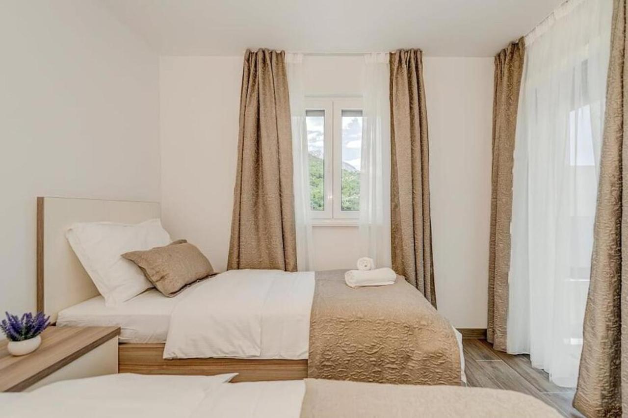 Villa Ivo Promajna Esterno foto